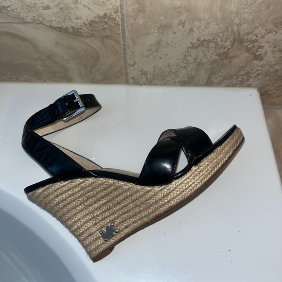 Michael Kors Wedge - Picture 1 of 3